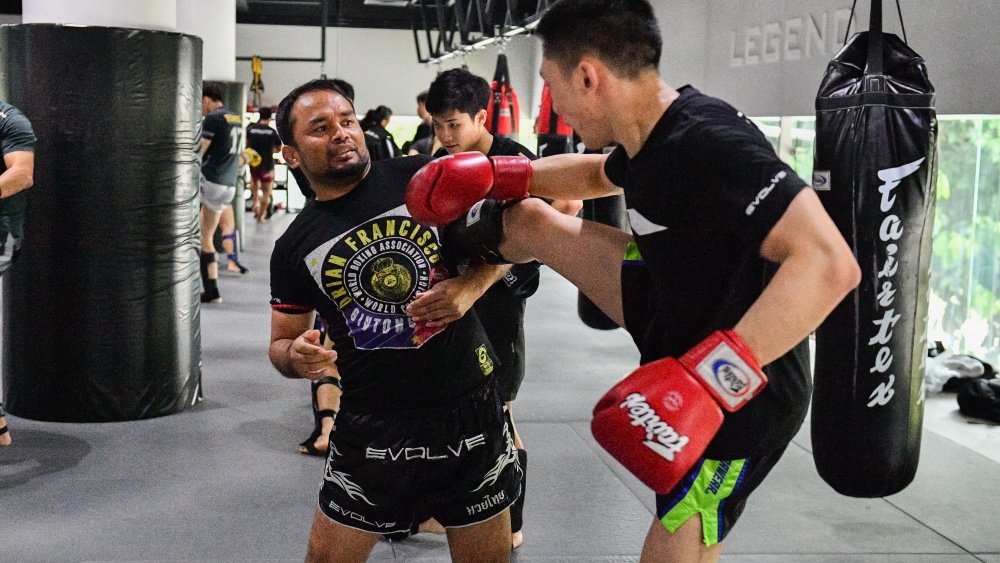 How To Balance MMA Training With Other Commitments As A Beginner