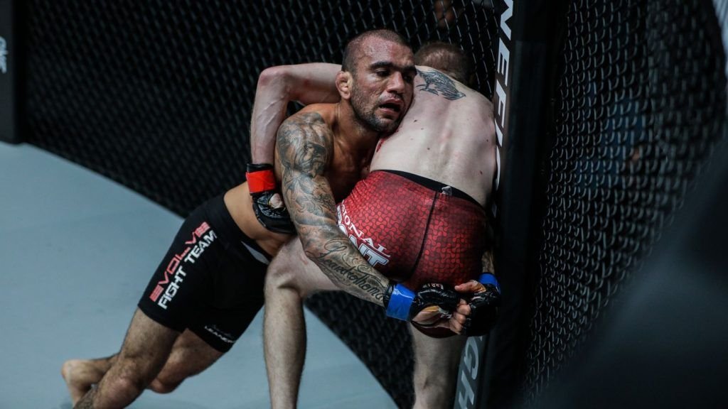 The Best Ways To Utilize Cage Control In MMA